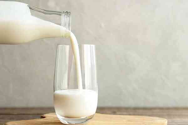 Afla cum poti verifica calitatea laptelui